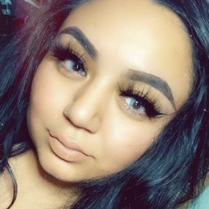 Meet your Posher, Noemi